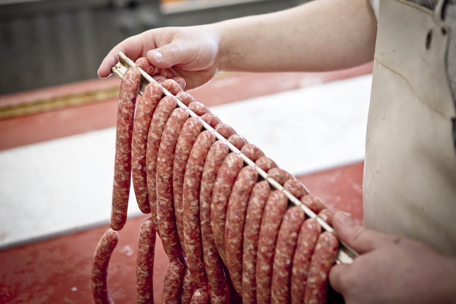 01_Bioland-Sausages_in_the_Production.png