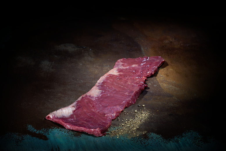 daging lembu_irish_black_angus_skirt_steak_raw.png